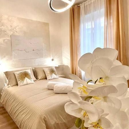 Elegant Boutique Apartment Alloggio Via Nizza Acqui Terme Buitenkant foto